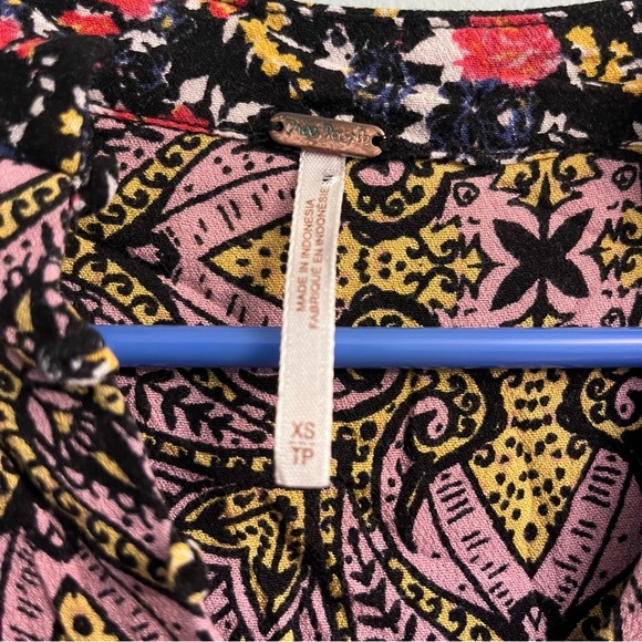 Free People Wildflower Fields Henley Top Size XS - Picture 13 of 14